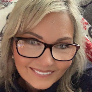 Meet your Posher, Sharon